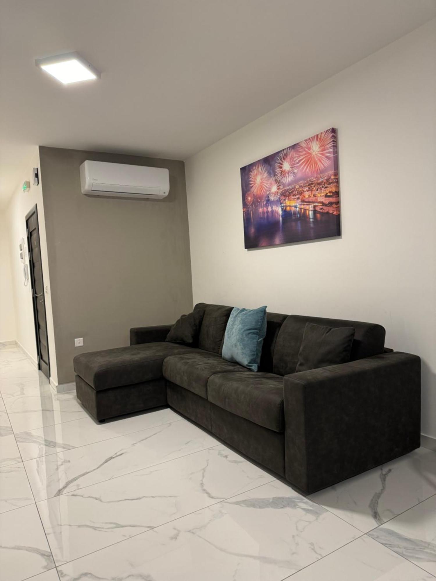 New And Modern Home In Bugibba, Great Location St. Paul's Bay Exteriér fotografie