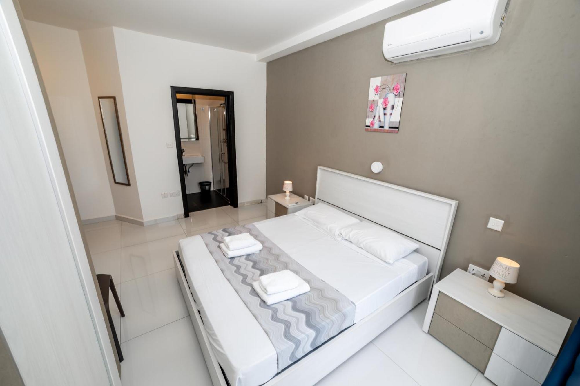 New And Modern Home In Bugibba, Great Location St. Paul's Bay Exteriér fotografie